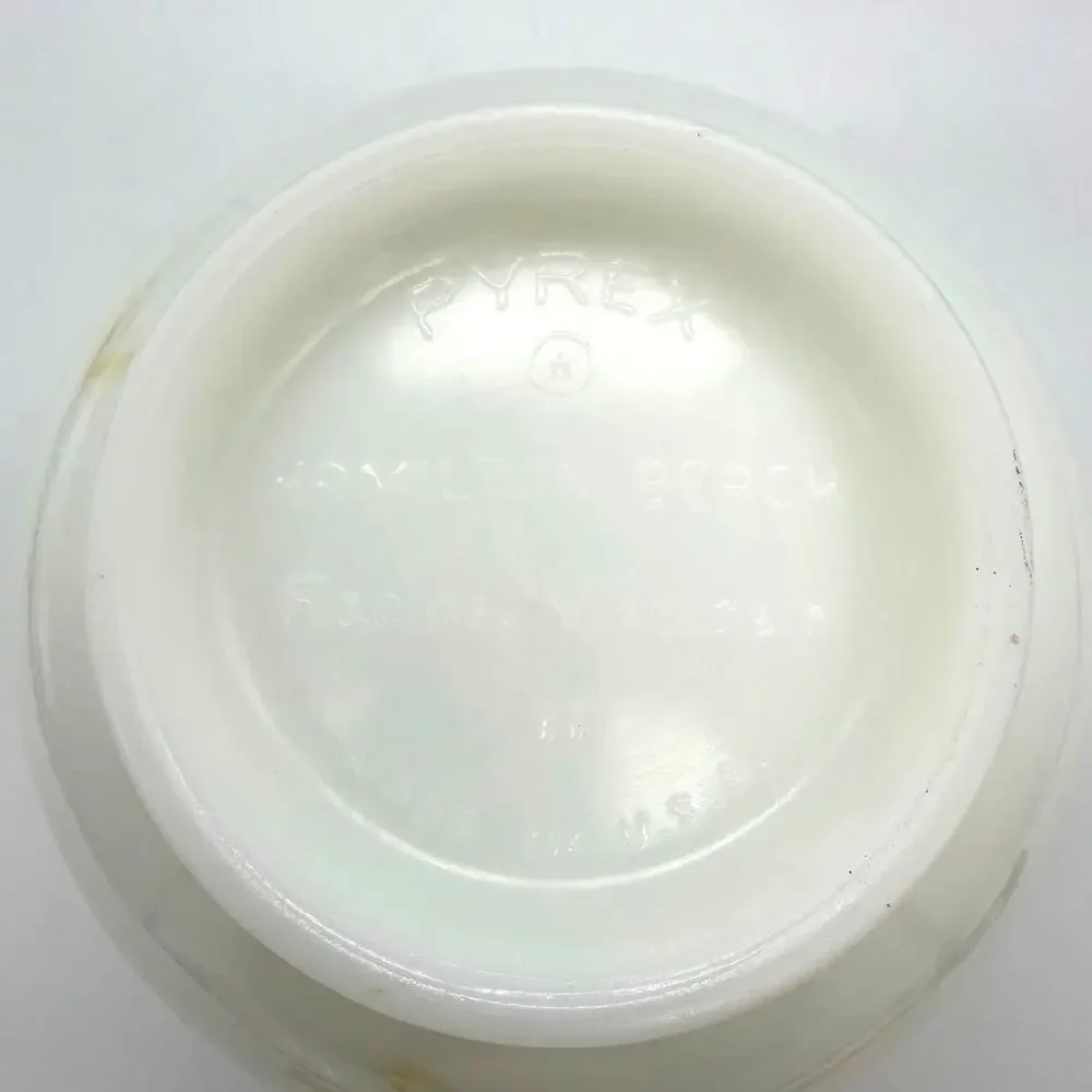 Vintage Pyrex Hamilton Beach White Milk Glass Ribbed Mixing Bowl 6.25